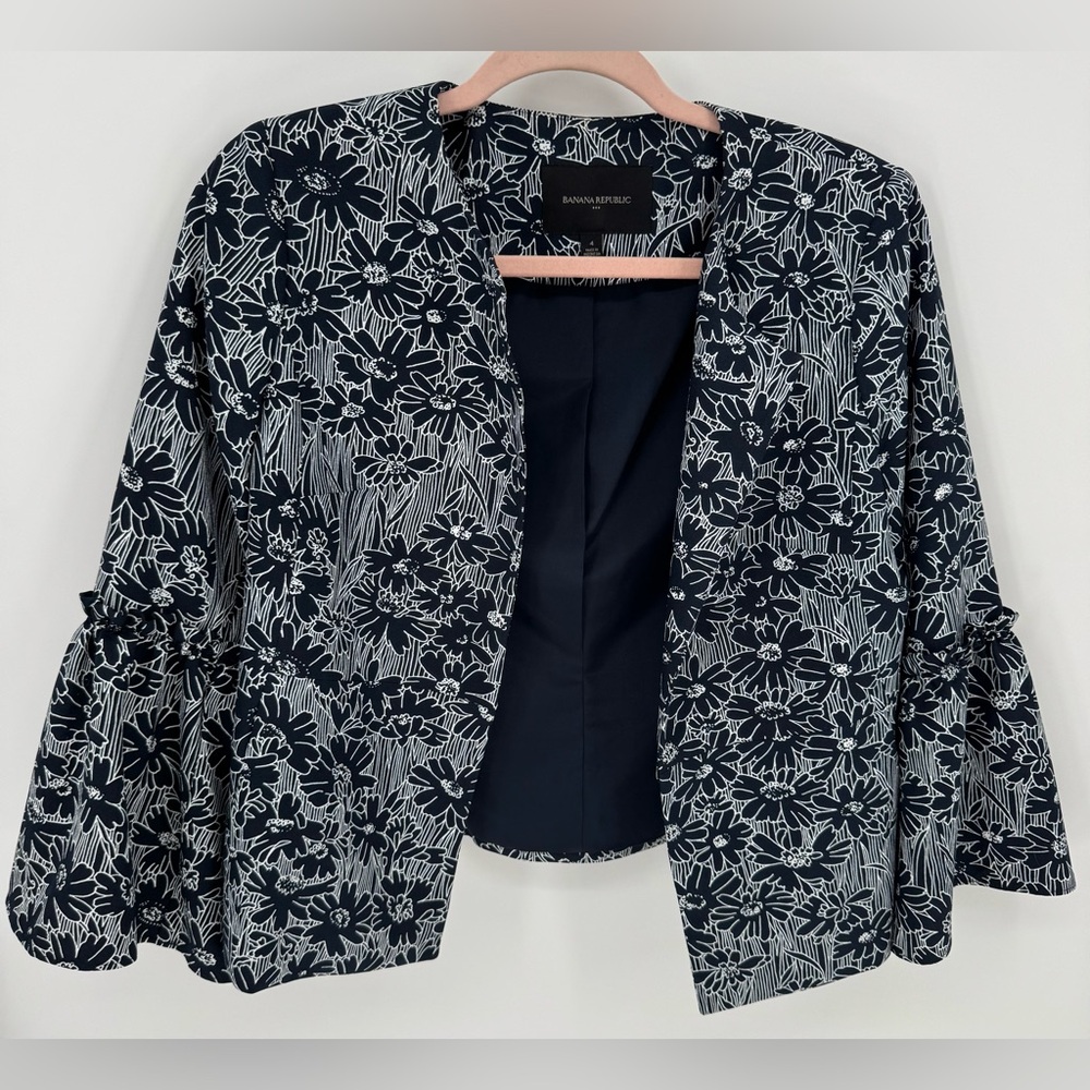 Banana Republic Floral Blazer Printed Flute Cool Combo Bell Sleeve